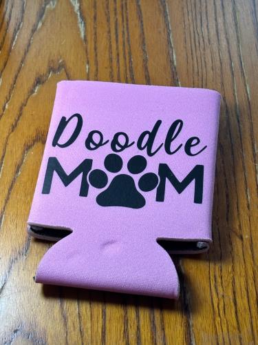 Doodle mom koozie pink