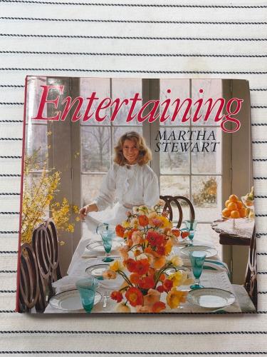 Hardcover Book Martha Stewart Entertaining